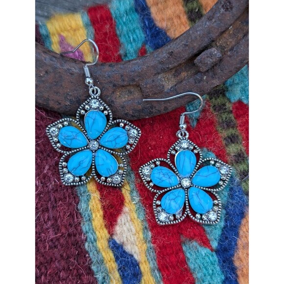 Vintage Faux Turquoise Flower Earrings // Boho Southwestern Jewelry - Picture 1 of 8